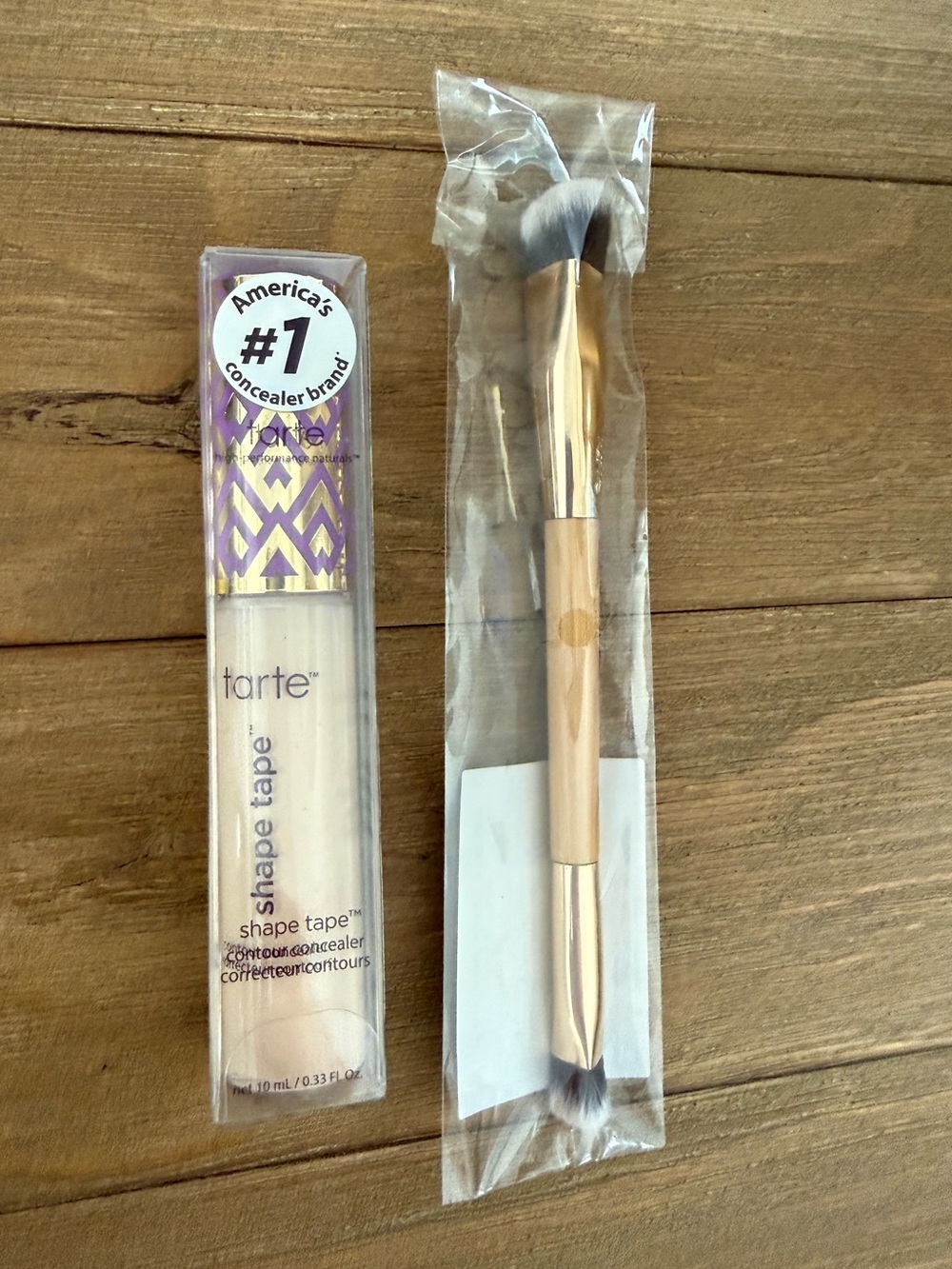 Tarte Shape Tape Contour Concealer 12N Fair Neutral Dual Ended Brush